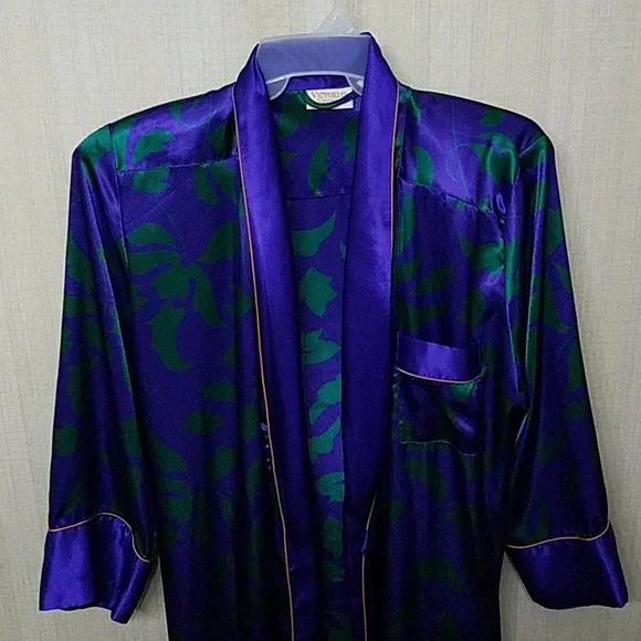 Vintage Victoria's Secret Gold Label Robe - Picture 2 of 16